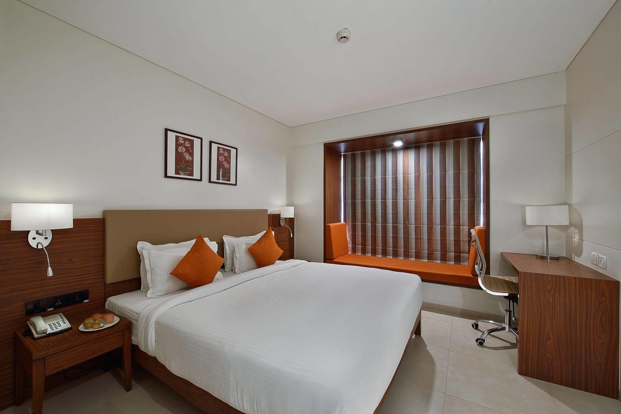 Krishna Palace Hotel - Ambernath Ambarnath Kültér fotó