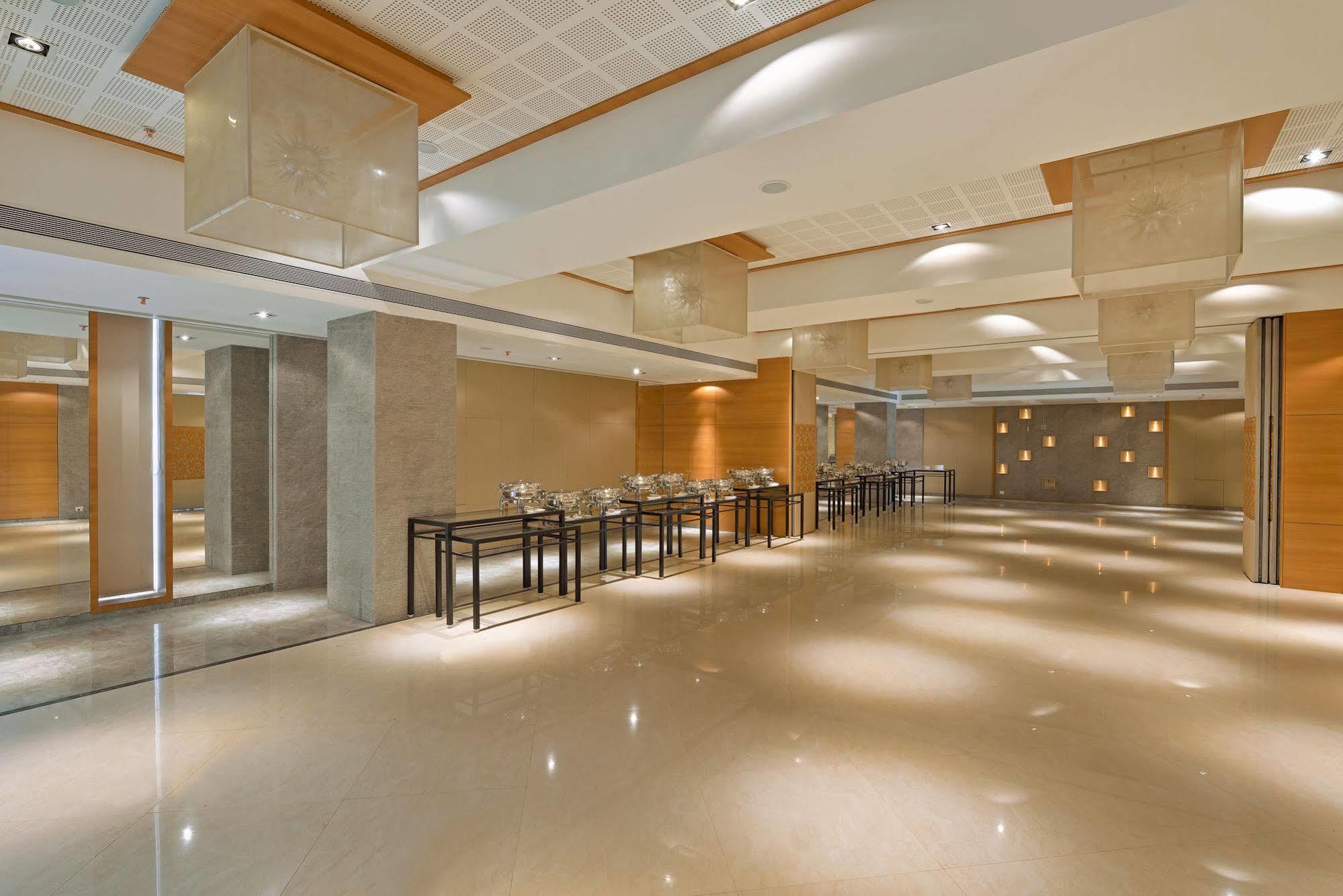 Krishna Palace Hotel - Ambernath Ambarnath Kültér fotó